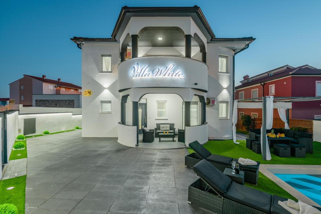 Complex Villa White Pula Exterior photo