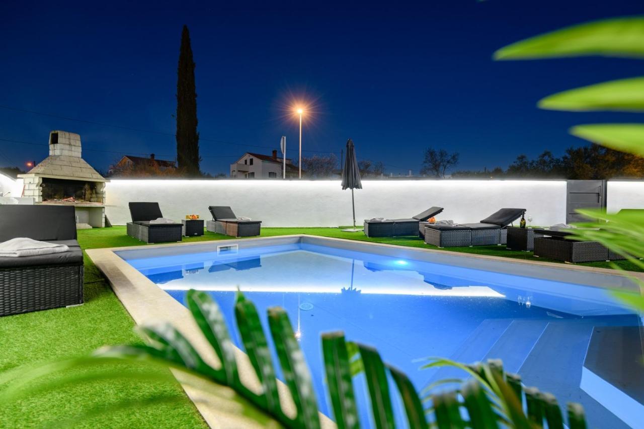 Complex Villa White Pula Exterior photo