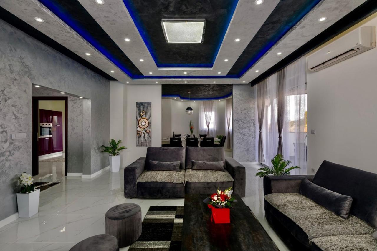 Complex Villa White Pula Exterior photo